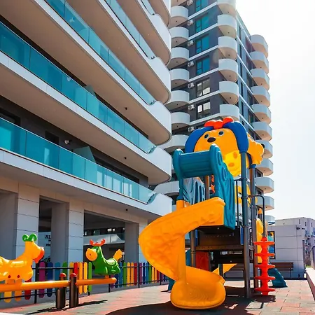 Apartament La Bella In Odyssey Pools Parking Năvodari
